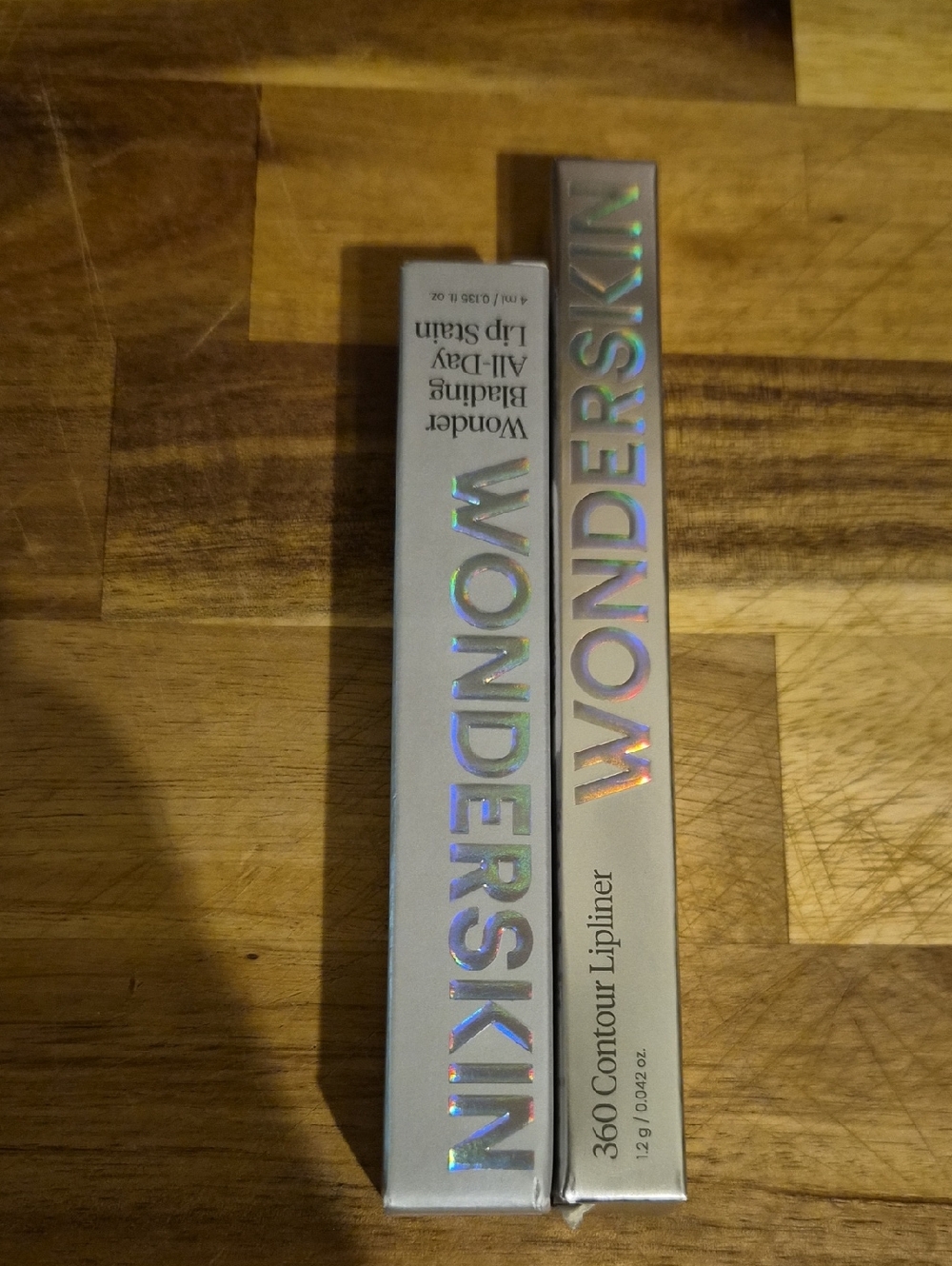 Wonderskin 360 Contour Lipliner in Silver Packaging - Pink Shade